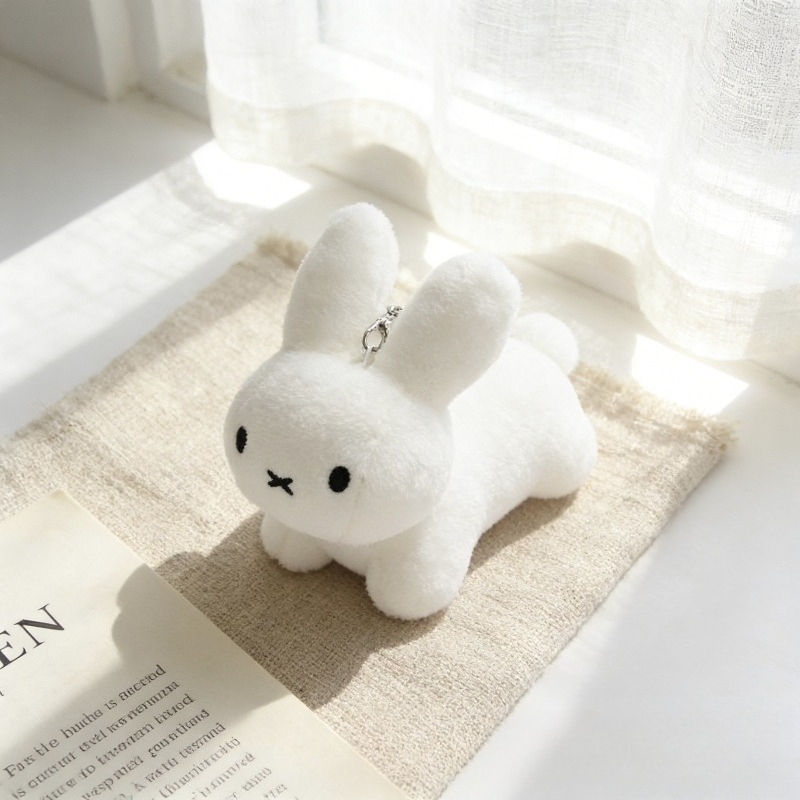 ตุ๊กตากระต่ายมิฟฟี่ จี้ห้อยกระ - Model Kit Girls บทวิจารณ์และราคา